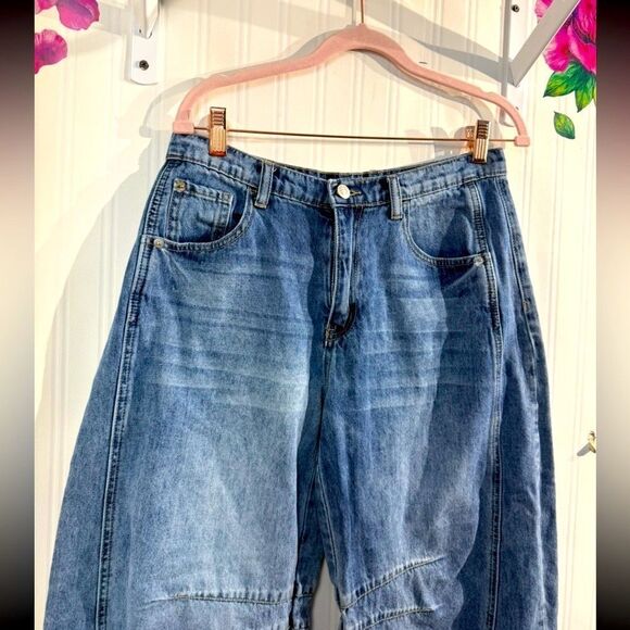 Blue Relaxed Fit Jeans with Faded Wash - Picture 3 of 8